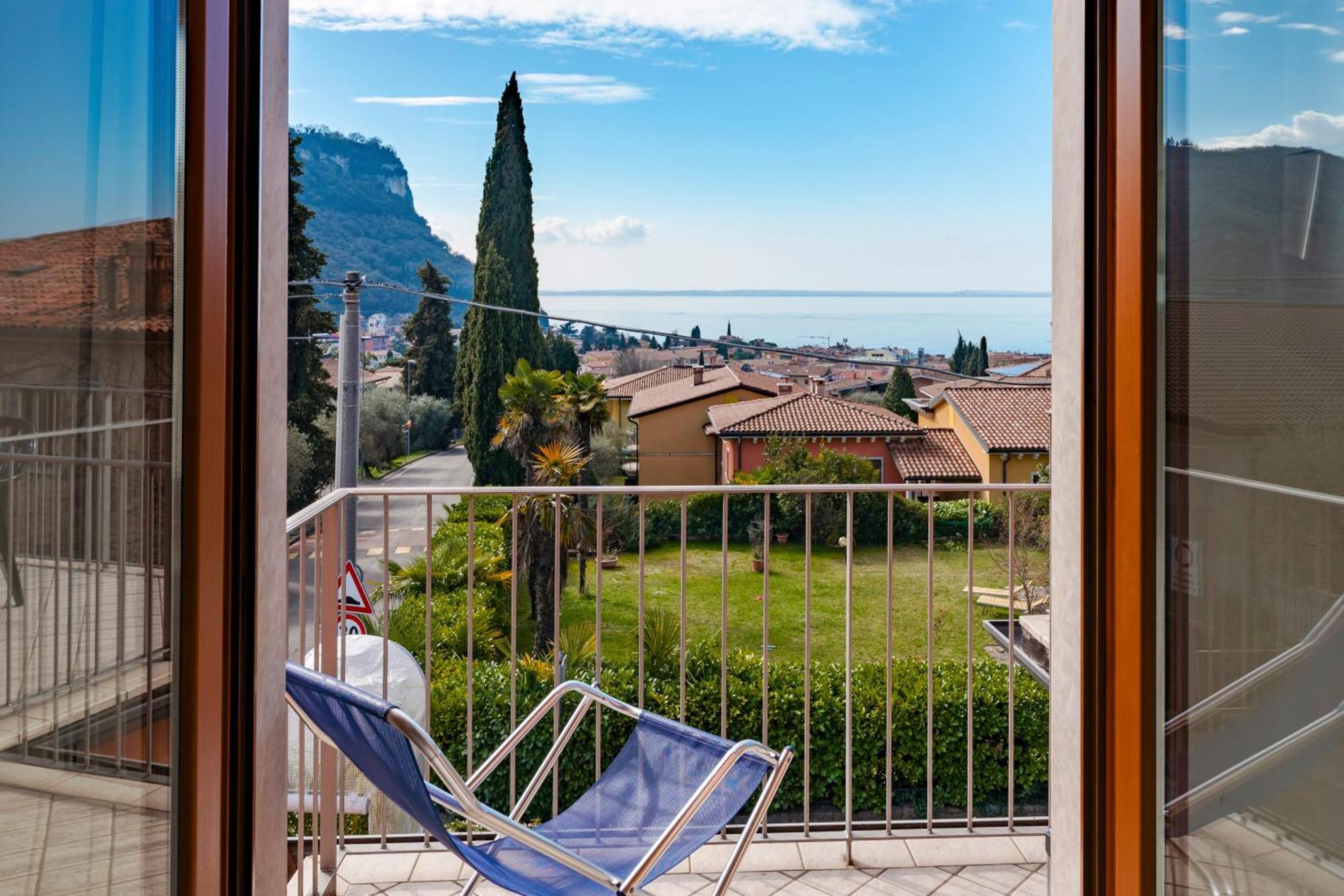 Terrazza Di Garda - Regarda Travel Гарда Екстер'єр фото
