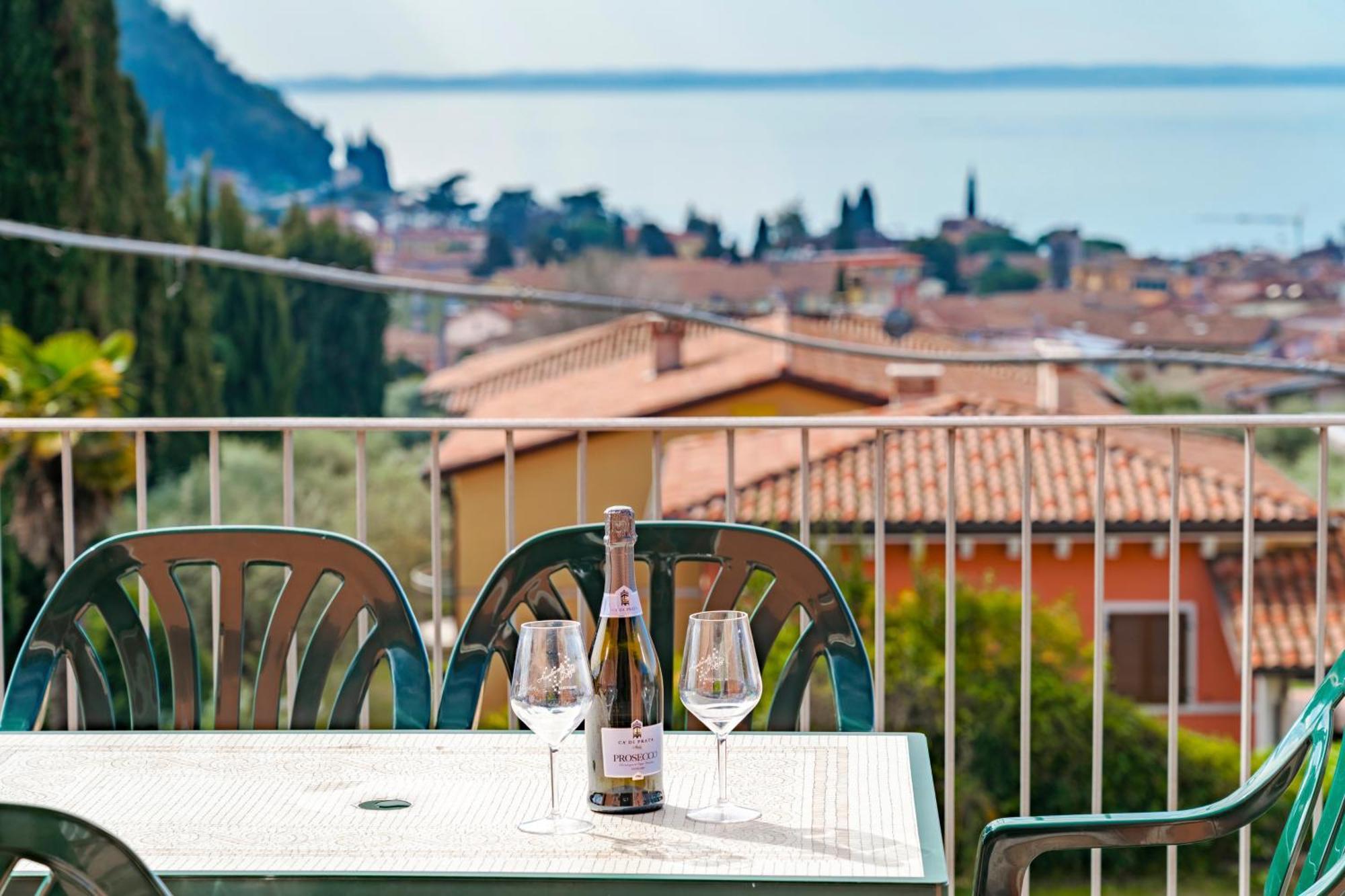 Terrazza Di Garda - Regarda Travel Гарда Екстер'єр фото